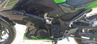 Kawasaki Z300 - 10