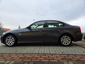 Bmw 318i e90 limuzína - 10