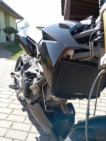 Aprilia Dorsoduro 750 - 10