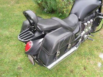 Triumph Rocket III Roadster r.v. 2011 - 10