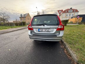 Volvo V70 2.4D 120KW - 10