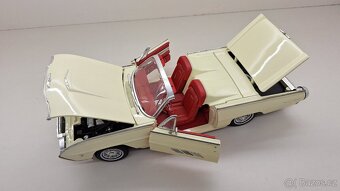 1:18 FORD THUNDERBIRD 63 - 10