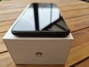 Nový Huawei Y7 - 10