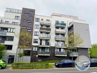 Pronájem bytu 1+kk, 37 m² s balkonem a komorou, Britská čtvr - 10