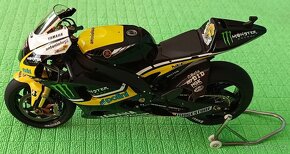 YAMAHA YZR-M1 Monster Tech3 - 10