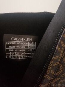 Kotníkové kozačky Calvin Klein - 10