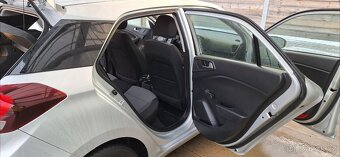 Hyundai i20 1.2 benzín,10.270km1.MAJ.KOUP.CR, SERVISKA - 10