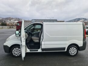 RENAULT TRAFIC 2.0 DCi L1H1 2-MÍSTA KLIMA 2011 SERVISKA TOP - 10