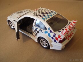 Bburago 1/24 - BMW M3 gtr warsteiner - 10