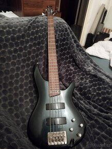 Ibanez SR305 pětistrunná rok 2008 - 10