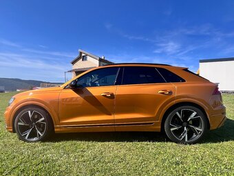 Audi Q8 - 10