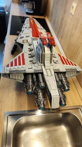 Star Wars - Útočný krížnik Republiky triedy Venator 75367 - 10