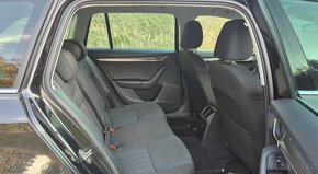 Škoda Octavia Kombi DSG 2.0TDI 110KW 1.maj serv kniha - 10