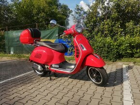 Piaggio Vespa GTS Super 125 - 10