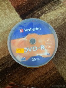 CD a DVD - 10