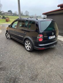 Vw Touran 2.0 TDI 103kw  7míst - 10