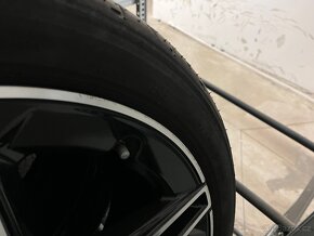 Kola Mercedes AMG 245/40 R18 - 10