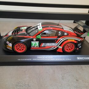 Porsche 911 GT3 R MINICHAMPS 1:18, 1/18 - 10