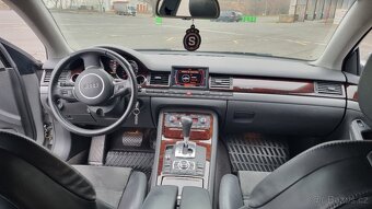 AUDI A8 Quattro 4.2 V8 - 10