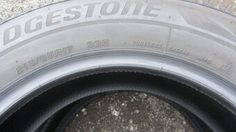 Zimní pneu 215/65/17 Bridgestone - 10