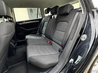 Volkswagen Passat Variant 2.0 TDI EVO Business DSG - 10