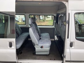 Ford Transit 2.2TDCi 74kW T300 9míst Klima - 10