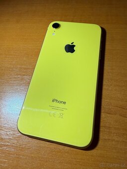 Apple iPhone XR 128GB - 10