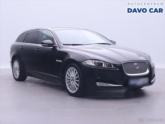 Jaguar XF 3,0 D V6 177kW Navi DPH (2015) - 10