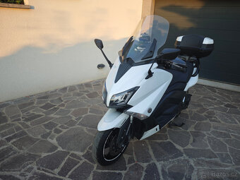 Yamaha T-Max 530 r.v. 2015 LED - 10