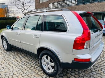 Volvo XC90 2.4D5 147KW AUT NAVI 1.MAJITEL SERVISKA 7MÍST - 10