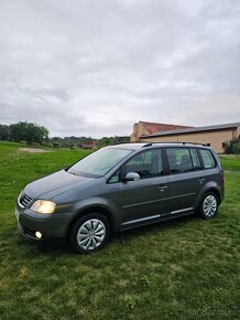 Prodám Vw touran 1.9 tdi 77kw Rok 2006 - 10