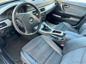 BMW e90 325i 160kW MANUÁL Webasto PDC - 10