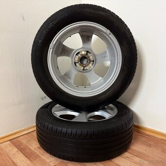 TOYOTA CH-R 5x114,3 R17 ET45+LETNÍ 215/60R17 6mm - 10