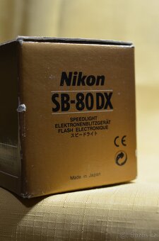 Nikon SB-80DX - 10