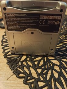 Nintendo Game Boy Advance SP - 10