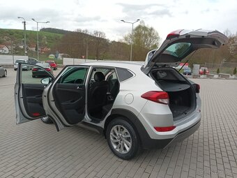 Hyundai Tucson 2,0 CRDI 100kW Style 4x4 Auto - 10
