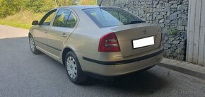 Škoda Octavia 2 2.0 FSI liftback 166000km béžová metalíza - 10