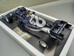 F1 ALPHA TAURI AT02 BAHRAIN 21 PIERRE GASLY MINICHAMPS 1:18 - 10