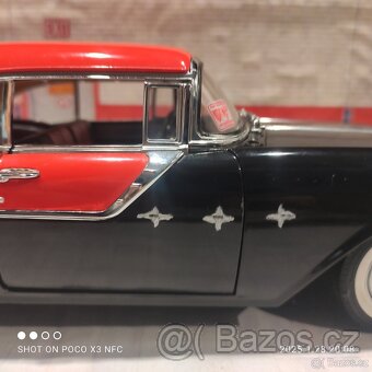 Pontiac Star Chief Hardtop 1955  1:18 Sun Star platinum - 10