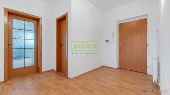 Pronájem světlého moderního bytu 3+kk, balkon, sklep,  Praha - 10