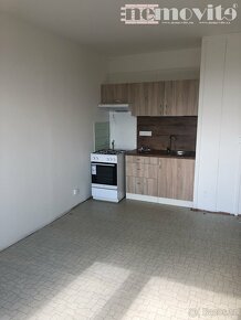 Exkluzivně nabízíme pronájem bytu 2+kk, 42 m2 v Hradci Králo - 10