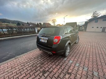 Chevrolet Captiva - 10