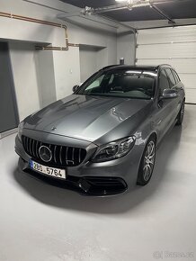 Mercedes c 63 amg - 10