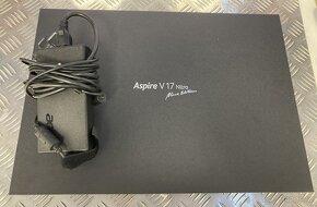 Acer Aspire V17 Nitro Black Edition - 10