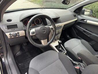 Opel Astra H 1.6 16V Caravan Combi ALU kola Původ ČR Tažné - 10