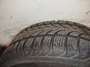 Nokian zimní 195/65 R15 - 10