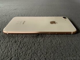 iPhone 8 RoseGold - 10