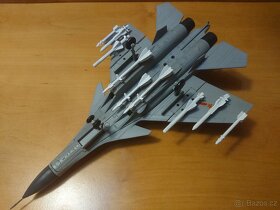 J-15 Carrier - model letadla 1:72 - 10