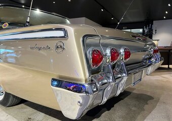 1962 Chevrolet Impala - 10