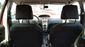 TOYOTA Yaris 1,0VVT-i Comfort  ČR - 10